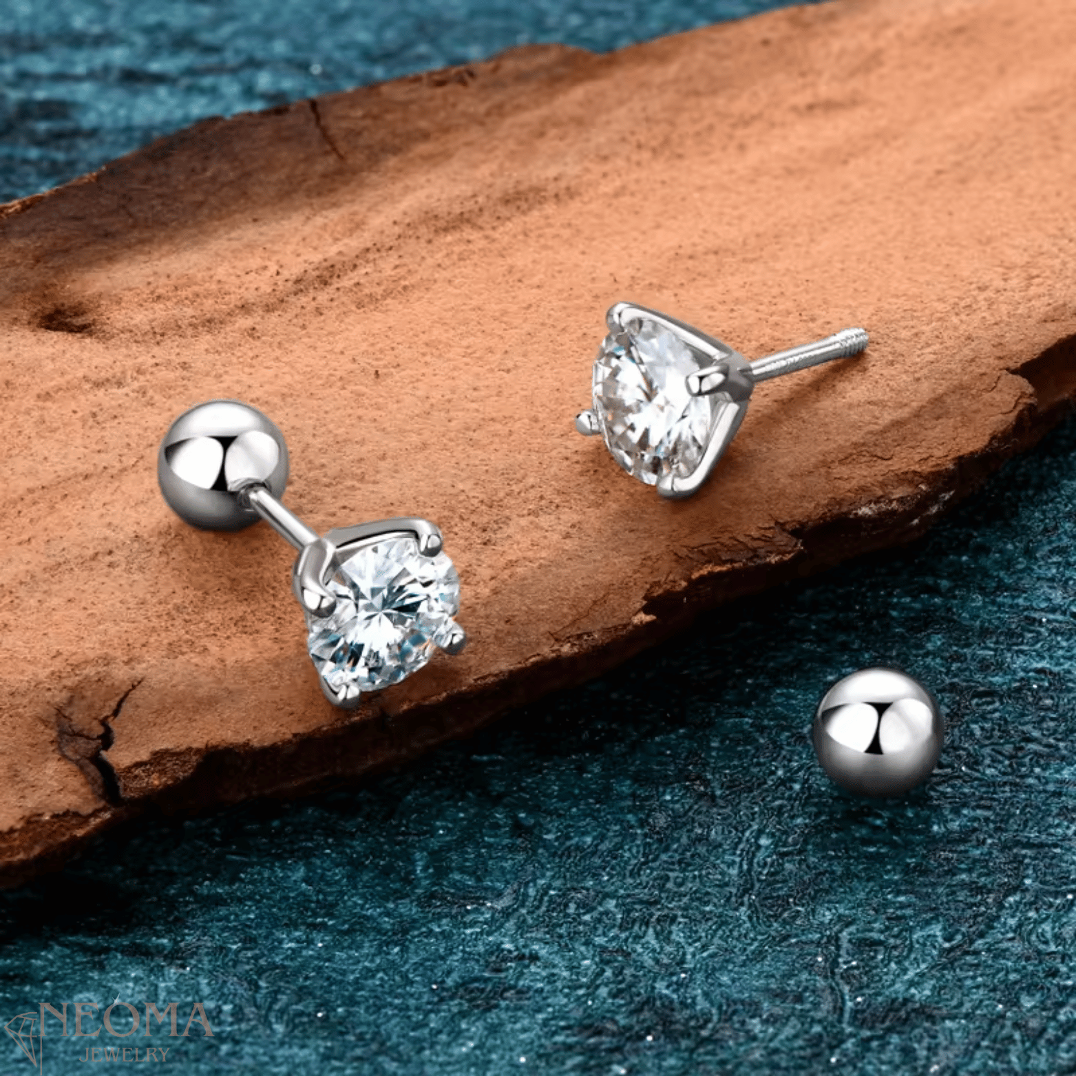 1 Carat Round Brilliant Moissanite Screw Back Stud Earrings - SETUxNEOMA  