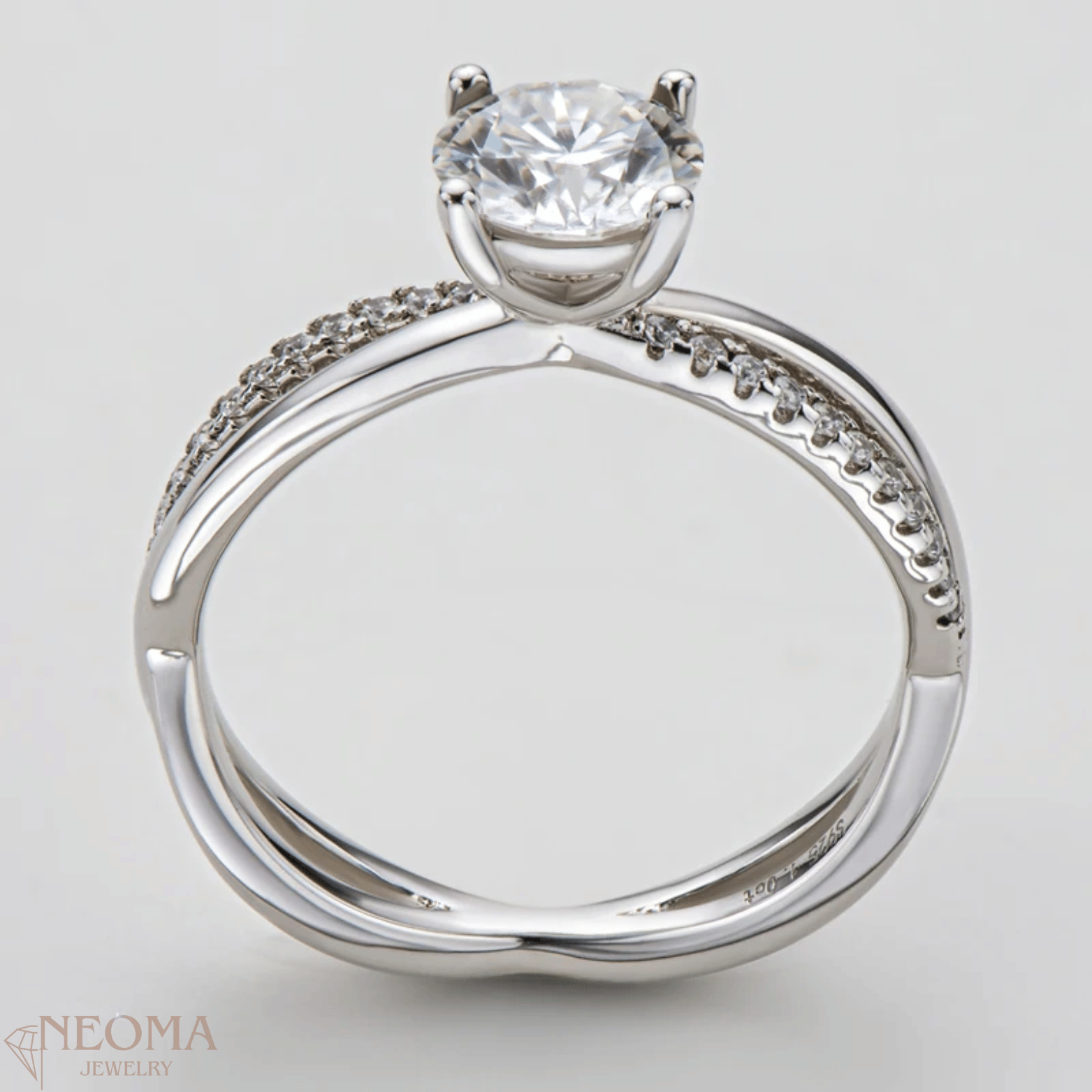 Infinity Round Cut Moissanite Ring - SETUxNEOMA  