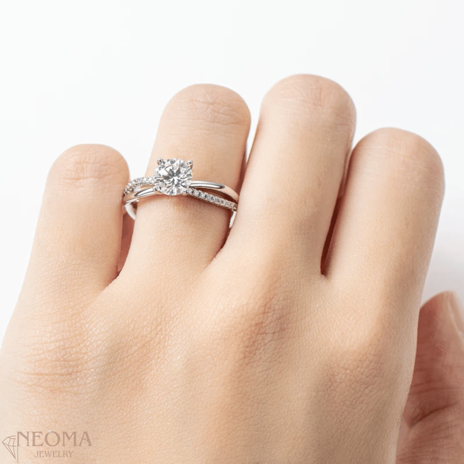 Infinity Round Cut Moissanite Ring - SETUxNEOMA  