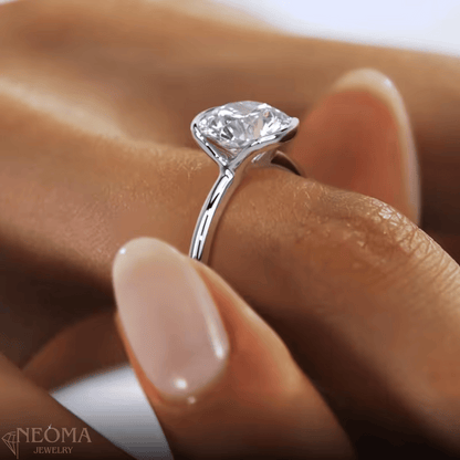 VVS1 Moissanite Solitaire Promise Ring - SETUxNEOMA  