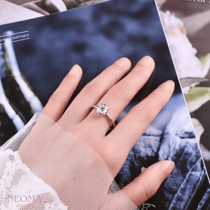 VVS1 Moissanite Solitaire Promise Ring - SETUxNEOMA  