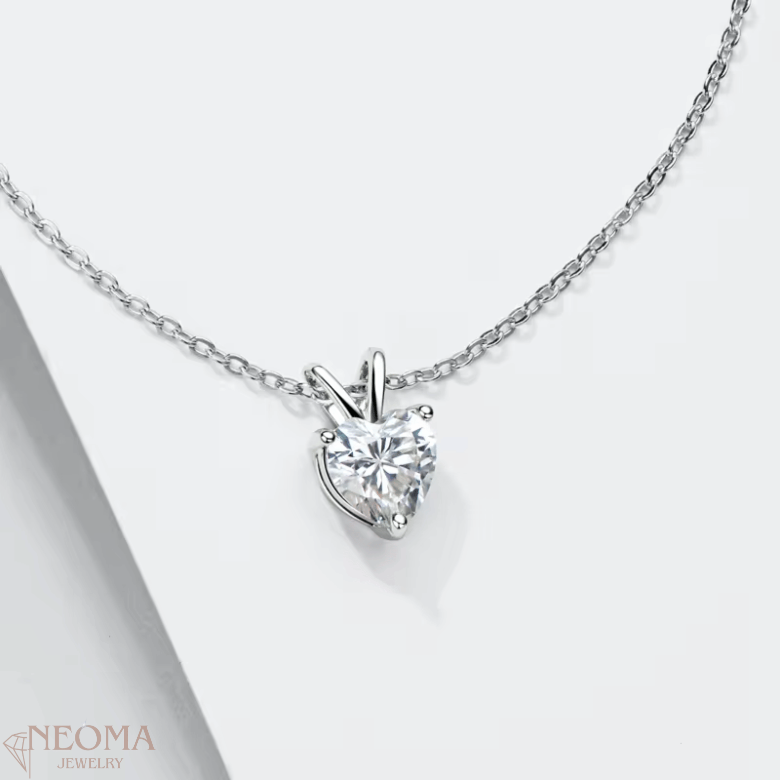 925 Sterling Silver Heart Pendant Necklace with 1 carat Moissanite - SETUxNEOMA  