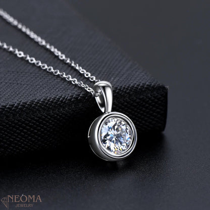 2 Ct Round Cut Moissanite Bezel Solitaire Pendant Necklace - SETUxNEOMA  